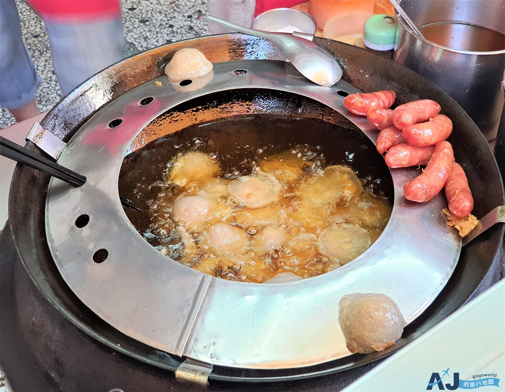 蔡沙蝦肉丸：東港菜市場裡的銅板美食 東港人從小吃到大的早午餐