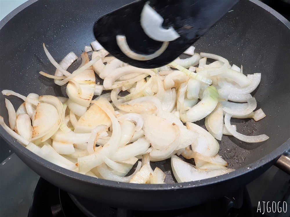 簡單食譜：泡菜炒五花肉 超下飯重口味料理