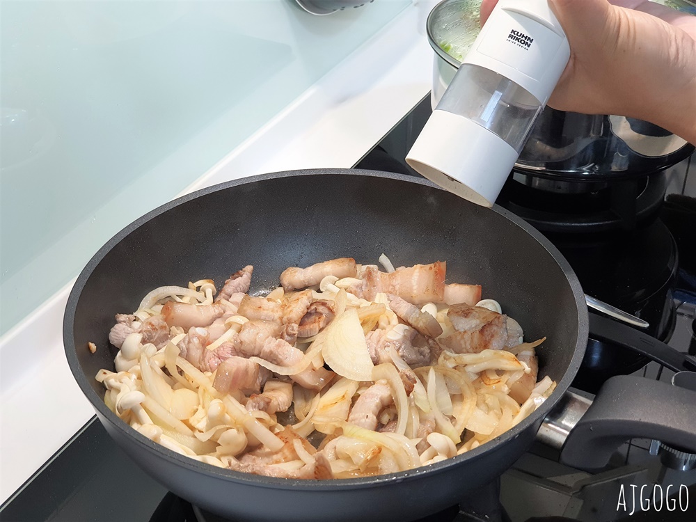 簡單食譜：泡菜炒五花肉 超下飯重口味料理