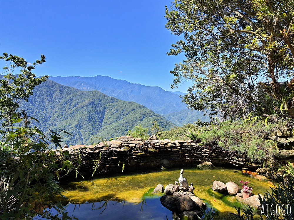 清境歐鄉美邸民宿：山景雙人房、早餐 俯瞰老英格蘭莊園的陽台