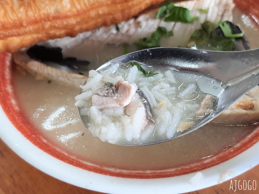 台南美食 阿憨鹹粥 評價兩極的傳統虱目魚肚粥 還有虱目魚臊飯