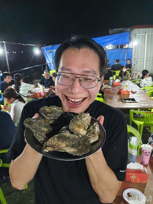 東港牛哥海鮮碳烤 牡蠣好新鮮 也有熱炒 東港晚餐消夜推薦