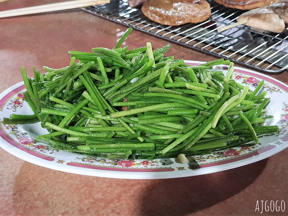 東港牛哥海鮮碳烤 牡蠣好新鮮 也有熱炒 東港晚餐消夜推薦