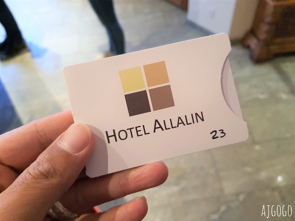 薩斯費住宿推薦：奧安林酒店 Hotel Allalin 高級雙人房、早餐分享