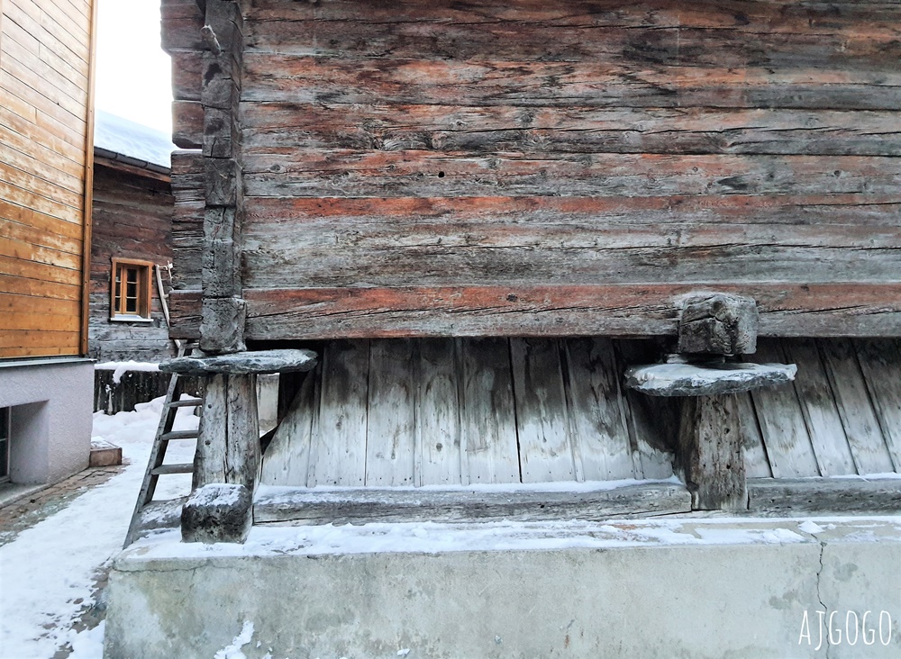 洛伊克巴德溫泉區、Leukerbad Thermal bath 策馬特近郊泡溫泉的好地方