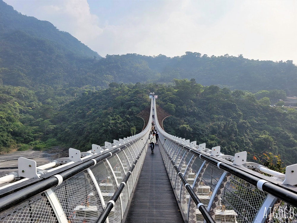 山川琉璃吊橋 屏東三地門景點 用琉璃珠串起永恆故事