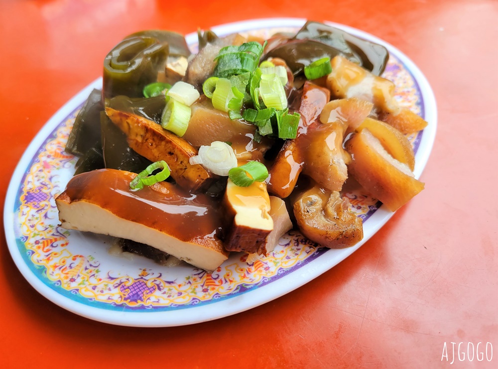 阿娥飯湯 東港代表庶民小吃 鮮美海鮮湯頭最對味 黑白切也好吃