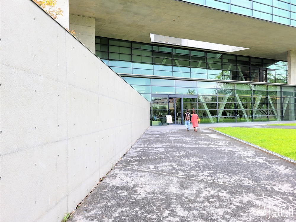 亞洲大學現代美術館 安藤忠雄在台灣首座建築作品 清水模美術館