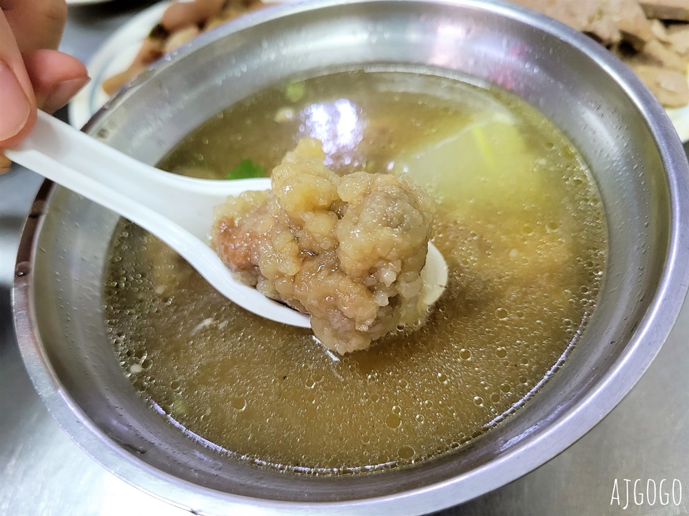 嘉義 金門魯肉飯 生意很好的宵夜小吃攤 筒仔米糕還行