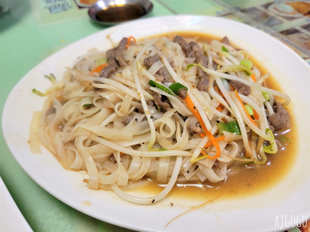 萬里美食 儂徠南洋美食 酸辣海鮮河粉好吃