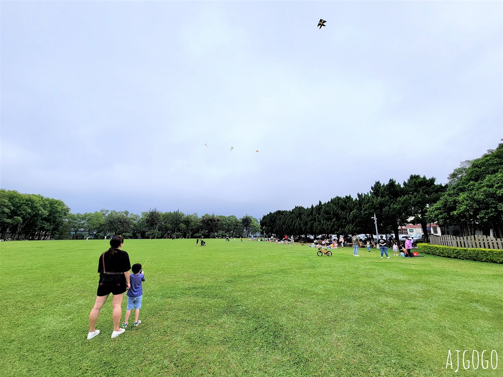 桃園 十一份觀光文化園區 石門水庫舊美國宿舍 大草坪野餐舒服