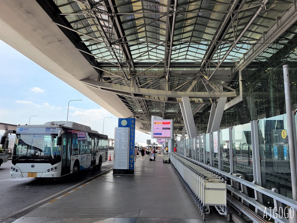 華航 CI832 曼谷BKK > 台北桃園TPE A350豪華經濟艙、飛機餐