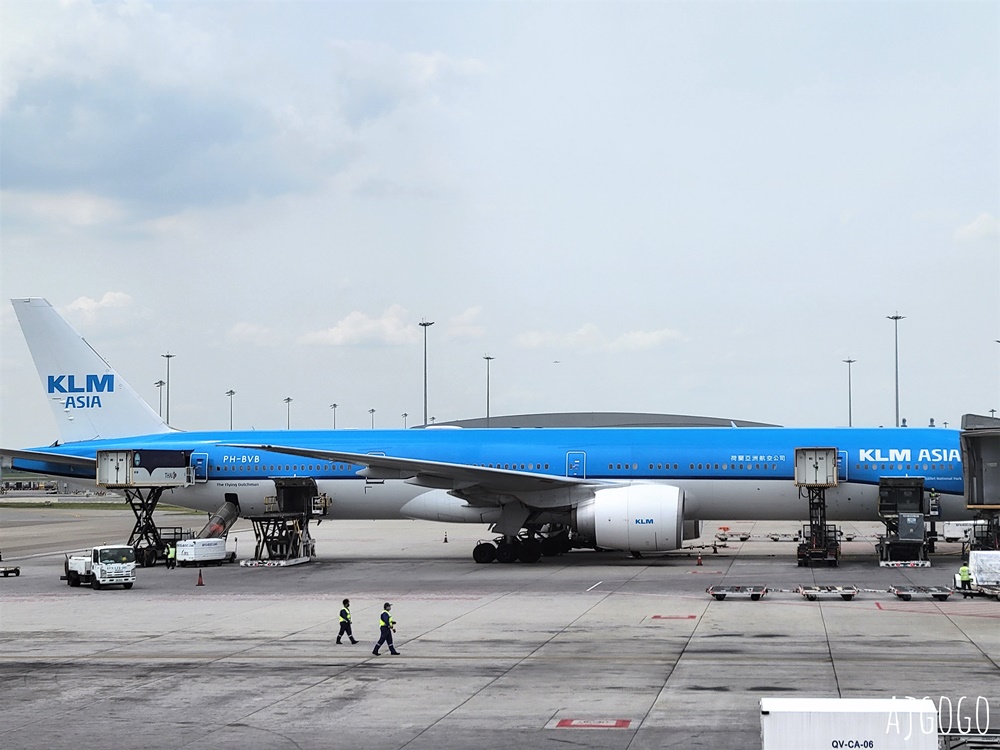 華航 CI832 曼谷BKK > 台北桃園TPE A350豪華經濟艙、飛機餐