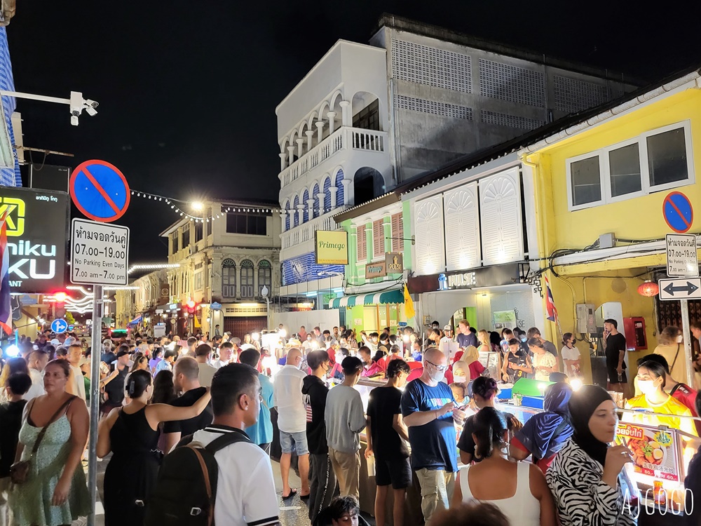 普吉鎮大坡周末夜市 禮拜天限定夜市 老城街道裡最熱鬧的市集