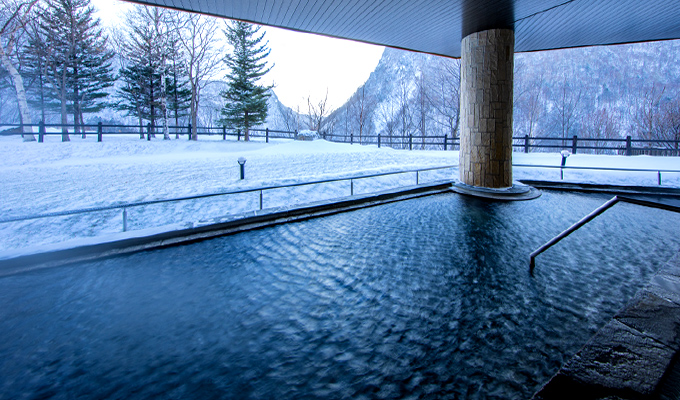 層雲峽溫泉大雪飯店 日式客房一泊二食 3座風格迴異的溫泉浴場隨你泡