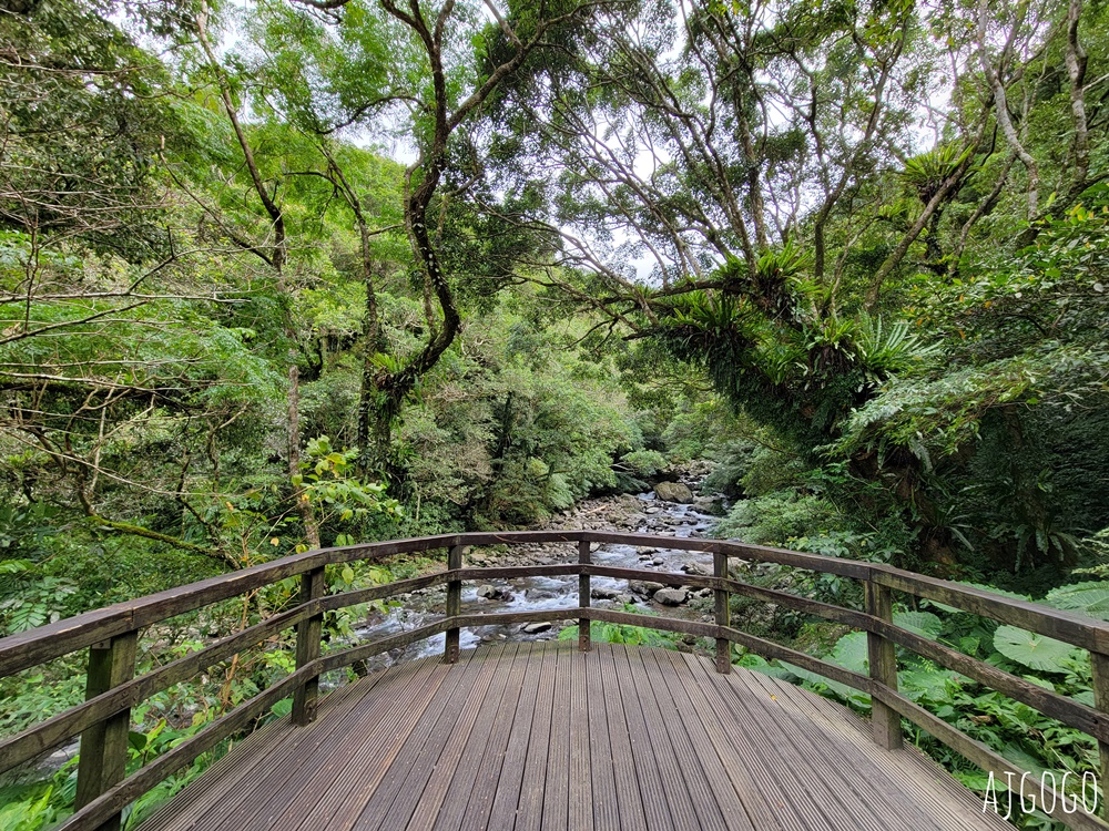 滿月圓國家森林遊樂區 好走的親子森林步道 沿著溪谷找大瀑布 便宜門票