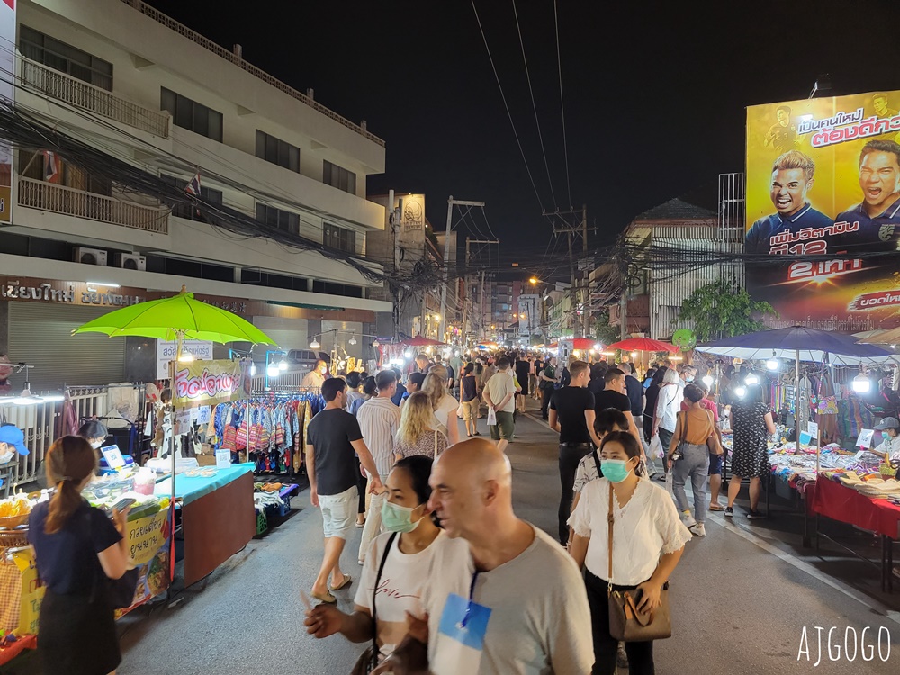 清邁 周六夜市 Wua Lai Walking Street 古城外的觀光市集 文創商品多