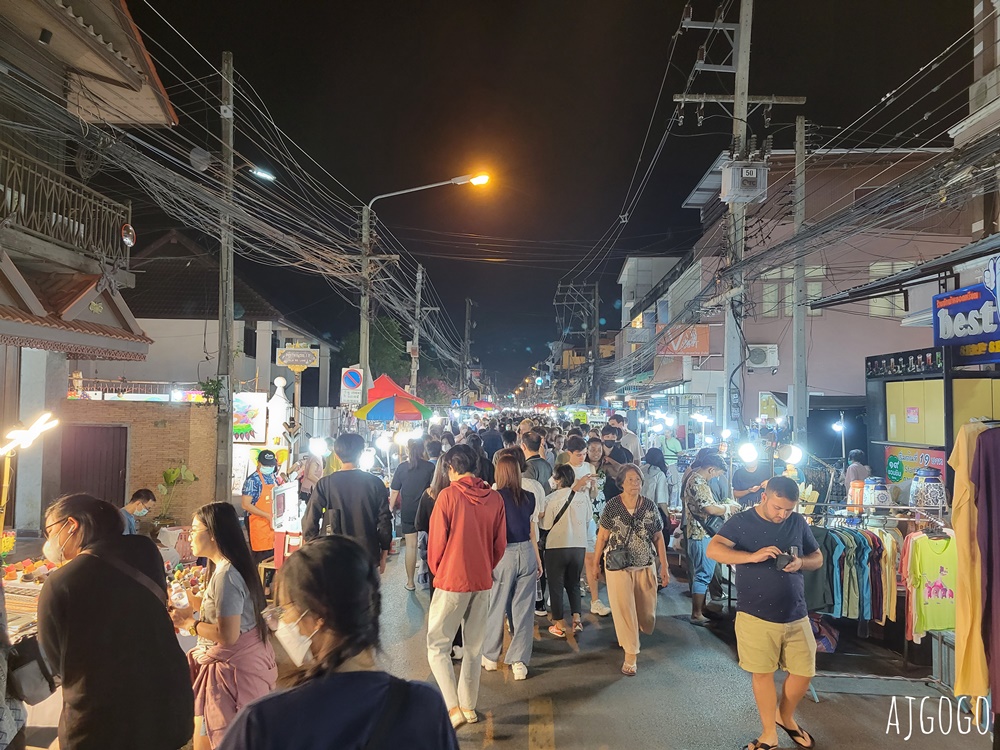 清邁 周六夜市 Wua Lai Walking Street 古城外的觀光市集 文創商品多