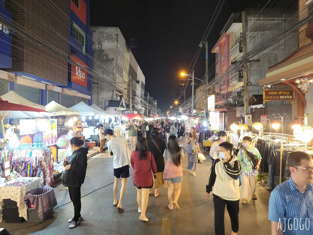 清邁 周六夜市 Wua Lai Walking Street 古城外的觀光市集 文創商品多