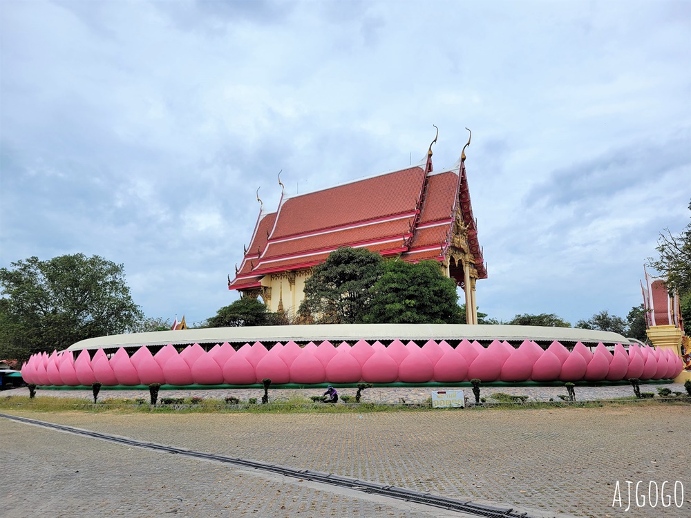 泰國最高佛像 Wat Muang 紅統廊曼寺的巨大金佛