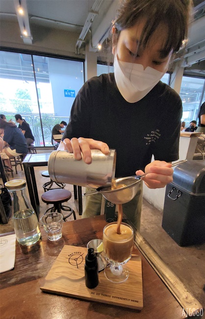 2025曼谷咖啡廳 Factory Coffee 曼谷冠軍咖啡店 隱身在BTS PhayaThai站下的人氣咖啡