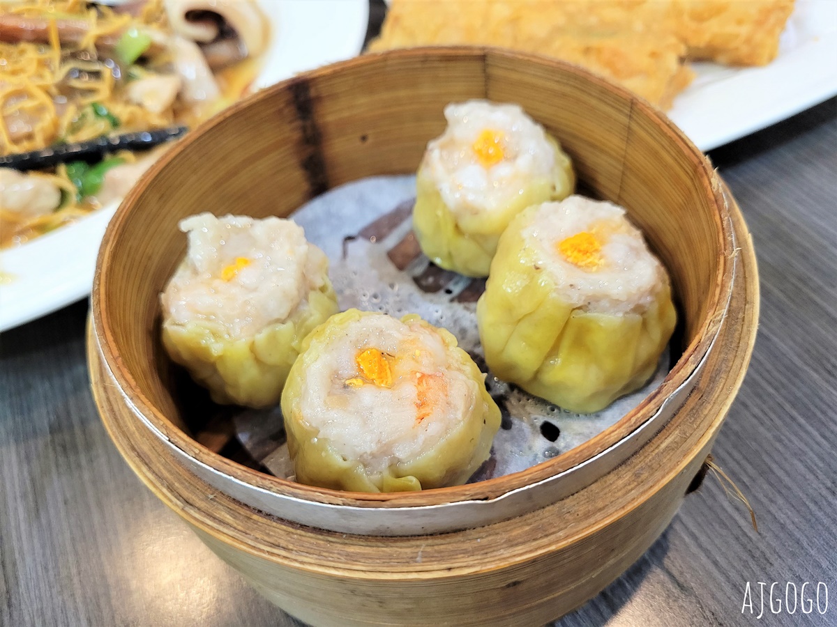 香港金寶茶餐廳 館前店 台中老牌港式茶餐廳 煲仔飯、鮮蝦腐皮捲好吃