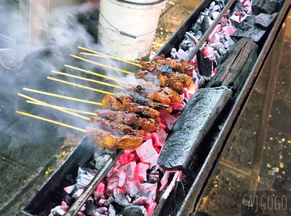 吉隆坡美食 黃亞華小食店 吉隆坡亞羅街夜市人氣餐廳 燒雞翅、沙爹好吃