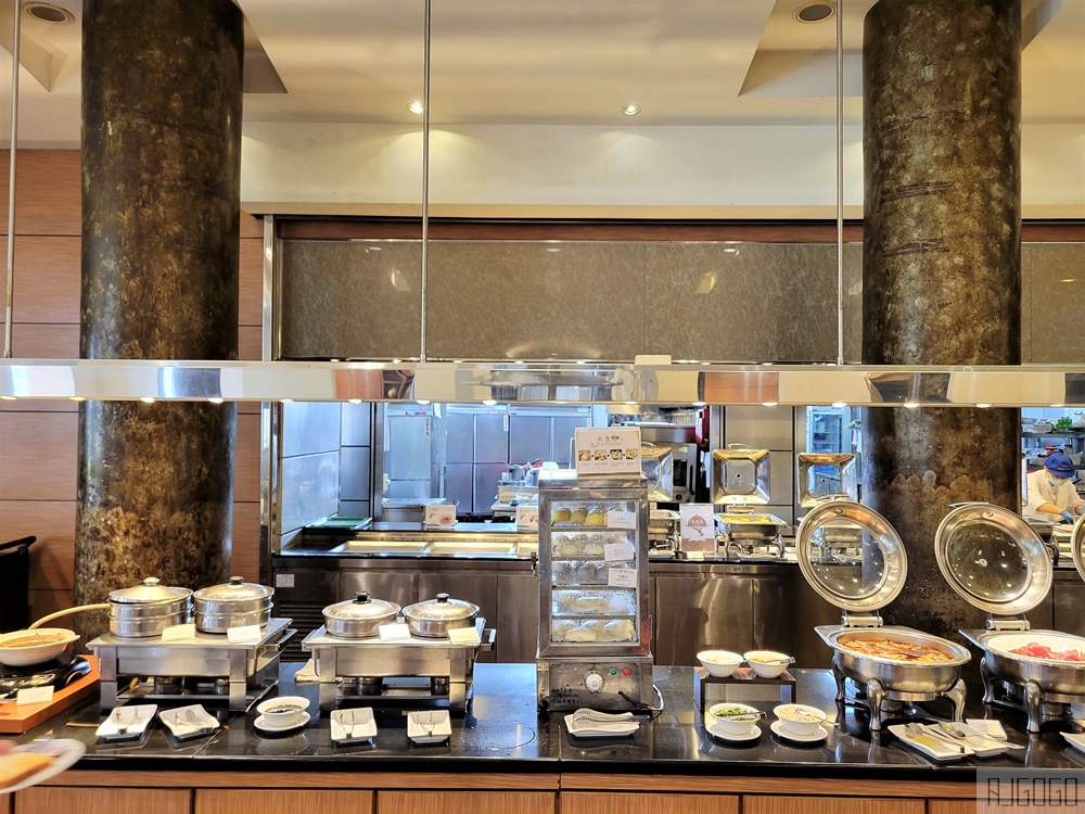 台南大飯店早餐 台南款待式 浮誇系早餐 刈包、牛肉湯、還有哈根達斯冰淇淋