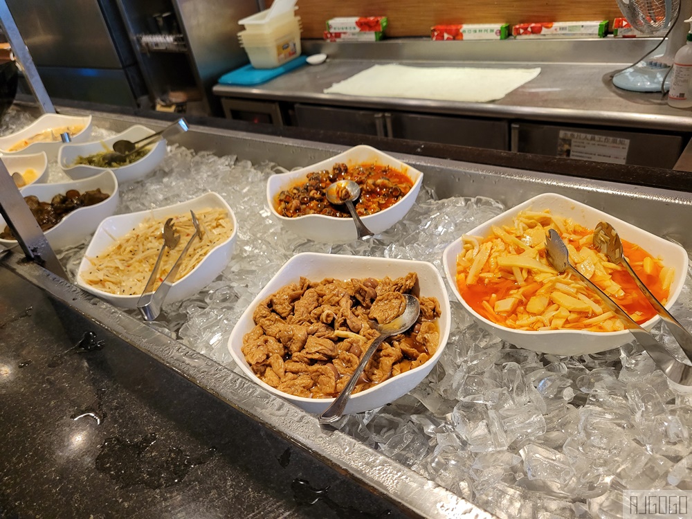 台南大飯店早餐 台南款待式 浮誇系早餐 刈包、牛肉湯、還有哈根達斯冰淇淋