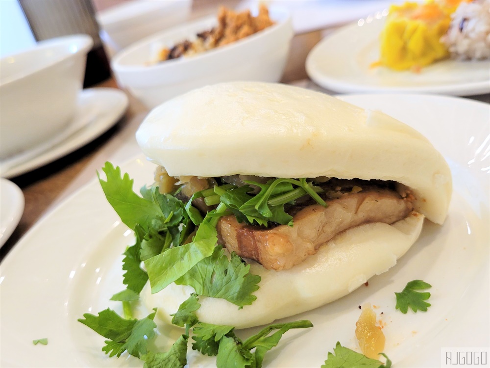 台南大飯店早餐 台南款待式 浮誇系早餐 刈包、牛肉湯、還有哈根達斯冰淇淋