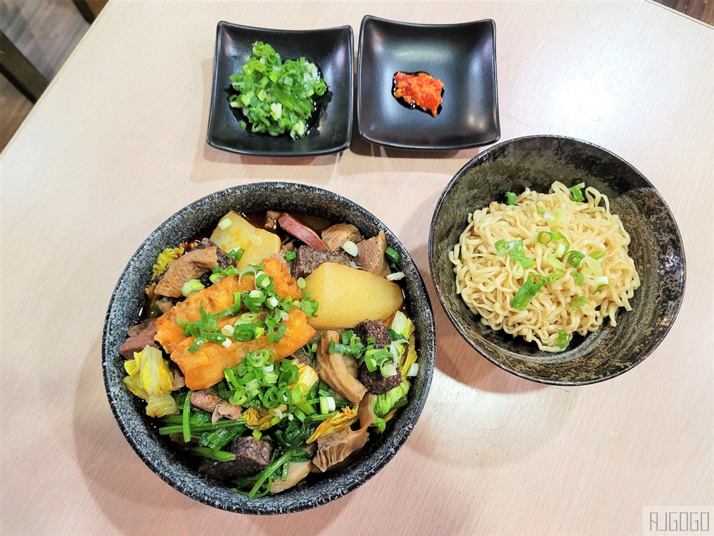 台南美食 盛田滷味 在地人推薦的平價熱滷味 麻辣口味好好吃