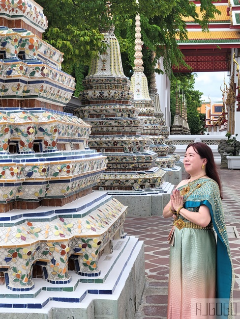 曼谷哪裡租泰服？ Sense of Thai 泰服款式多、可加購妝髮服務 去臥佛寺、鄭王廟拍照方便