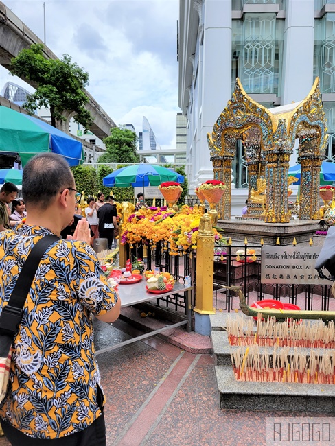 曼谷四面佛 怎麼拜？ 午餐吃曼谷人推薦的泰國餐廳 Savoey上味泰餐館 The Mercury Ville@Chidlom