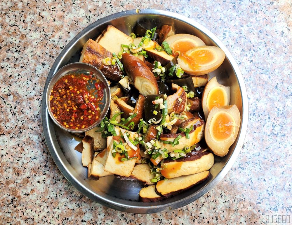 大溪美食 老阿伯現滷豆干、小鎮豆花