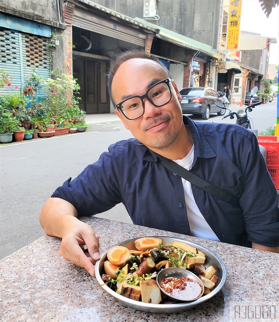 大溪美食 老阿伯現滷豆干、小鎮豆花