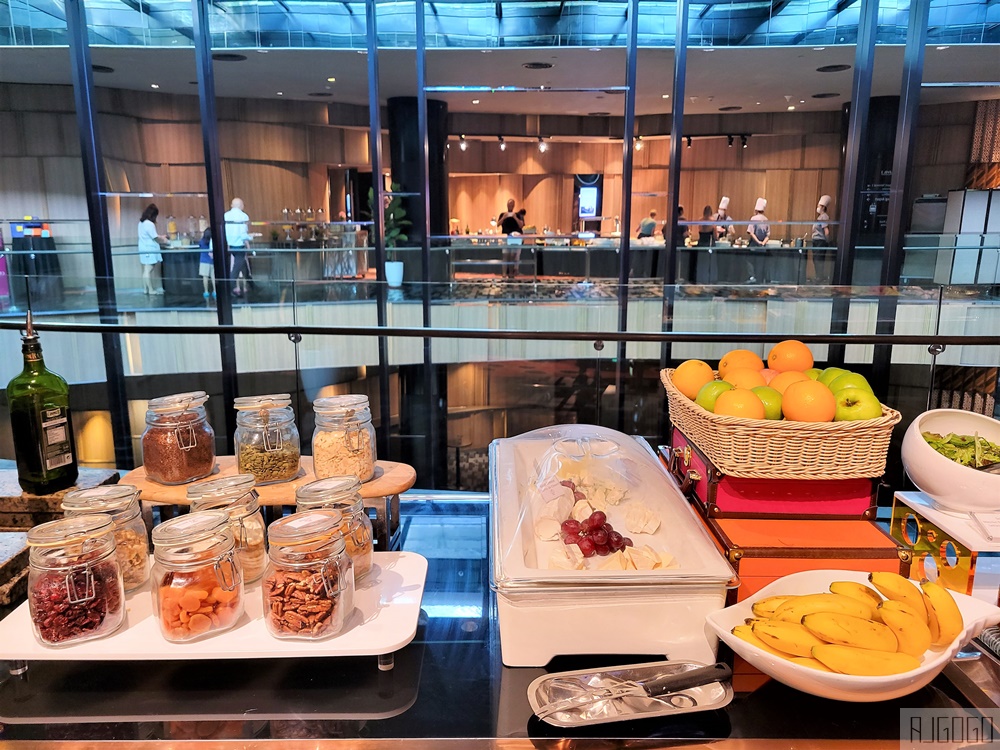 樟宜機場皇冠假日酒店 星耀樟宜標準房、早餐 Crowne Plaza Changi Airport