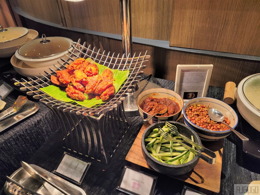 樟宜機場皇冠假日酒店 星耀樟宜標準房、早餐 Crowne Plaza Changi Airport