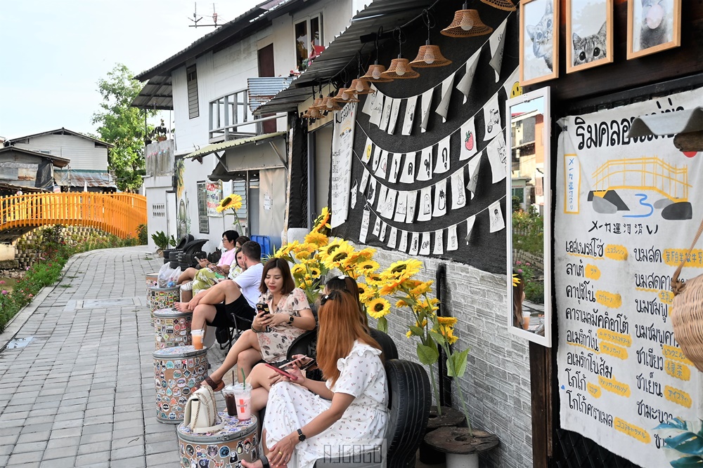 2024清邁 湄卡運河市集 Khlong Mae Kha 古護城河改造日泰混搭風格夜市