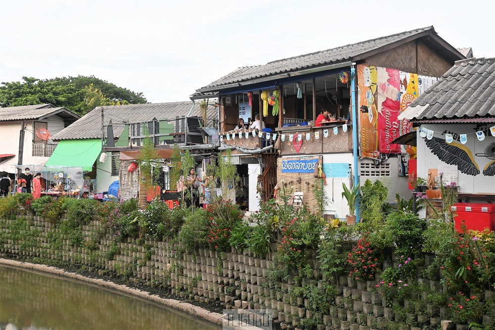 2024清邁 湄卡運河市集 Khlong Mae Kha 古護城河改造日泰混搭風格夜市