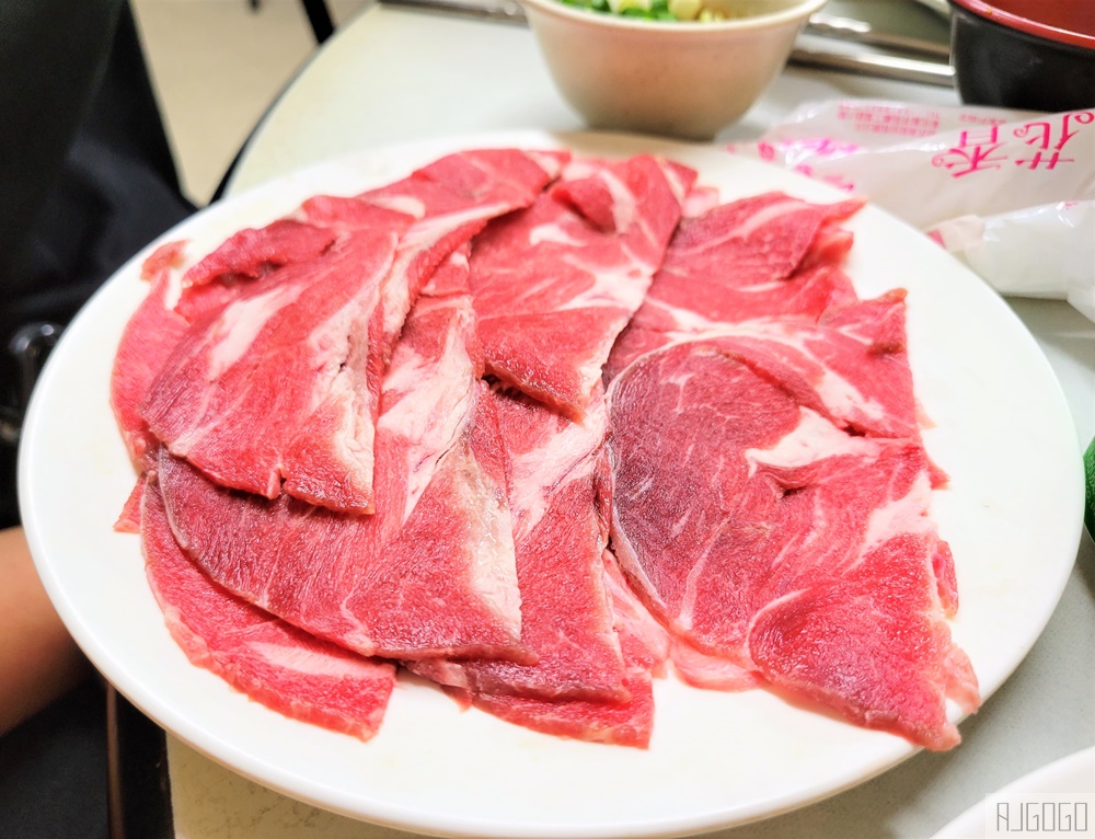 東港 新東興牛肉爐 沙茶火鍋 巷弄裡老字號火鍋店