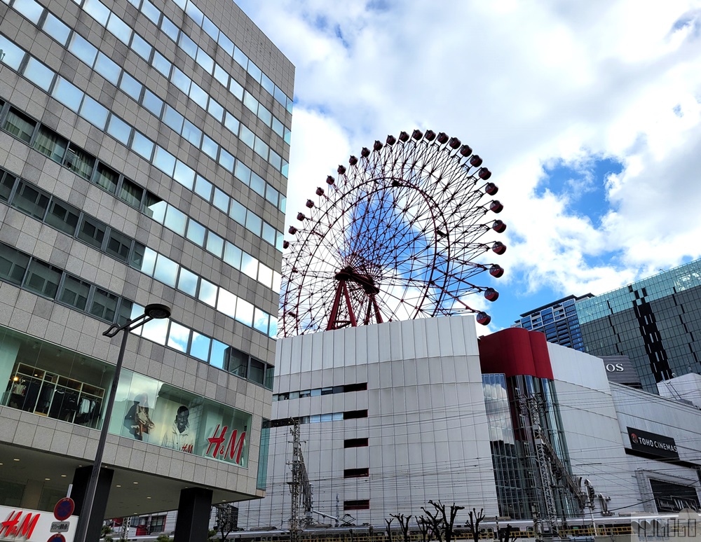 大阪 HEP FIVE摩天輪 梅田市區裡的紅色摩天輪 大阪樂遊卡可用