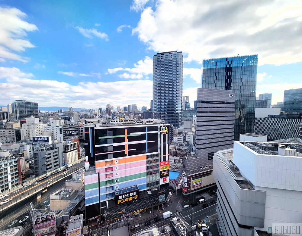 大阪 HEP FIVE摩天輪 梅田市區裡的紅色摩天輪 大阪樂遊卡可用