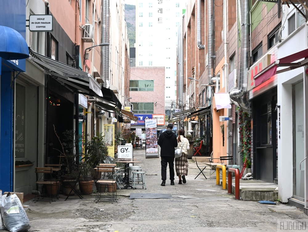 2025釜山景點 田浦咖啡街 / 工具街 隱身在西面鬧區裡的奇幻巷弄世界