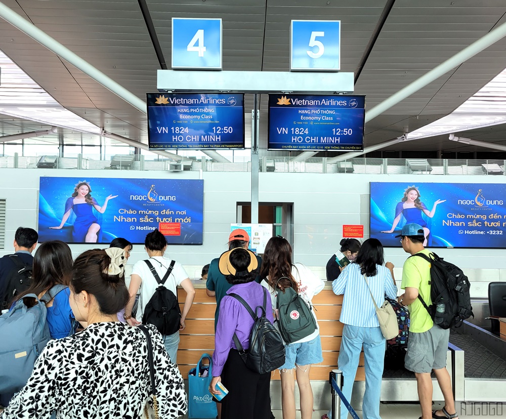 越南航空 富國島 > 胡志明市 > 桃園 經濟艙飛機餐、VN1824 / VN570 飛行報告