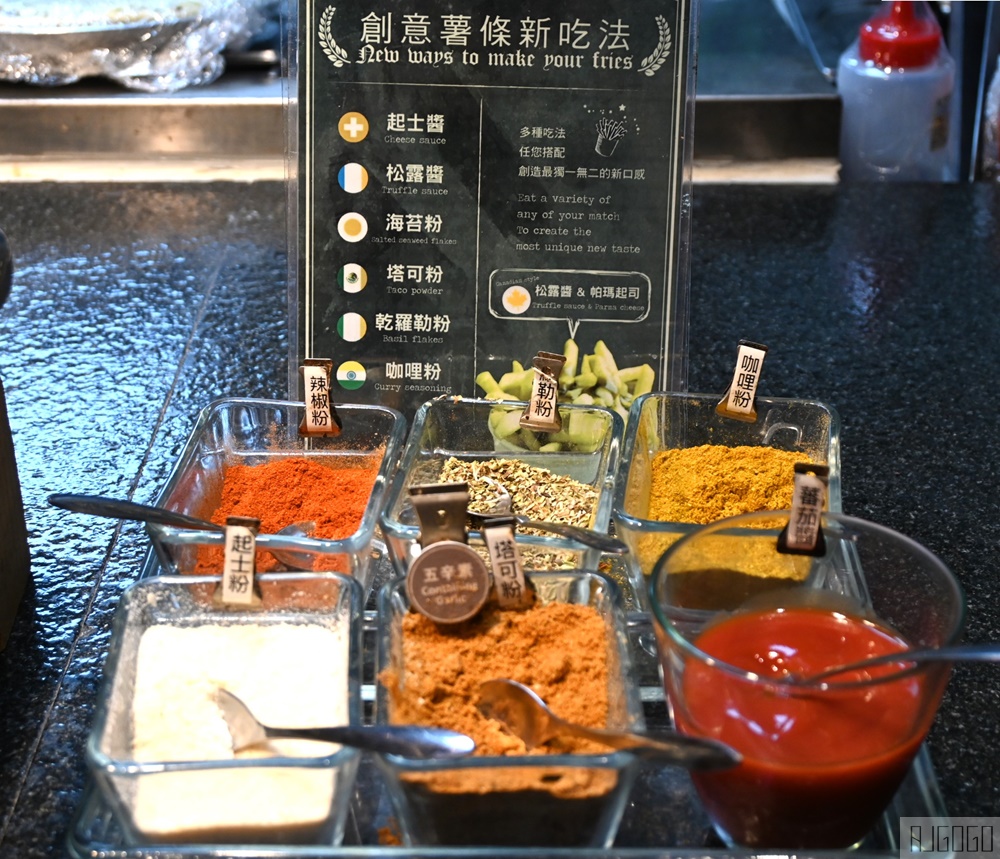 高雄素食吃到飽 蔬食百匯 Double Veggie 假日午餐 捷絲旅高雄站前館