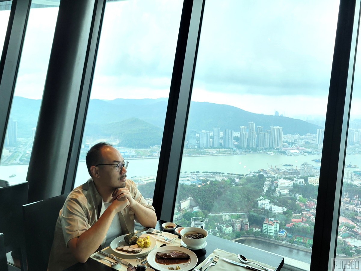 澳門旅遊塔 午餐吃到飽 360°旋轉餐廳