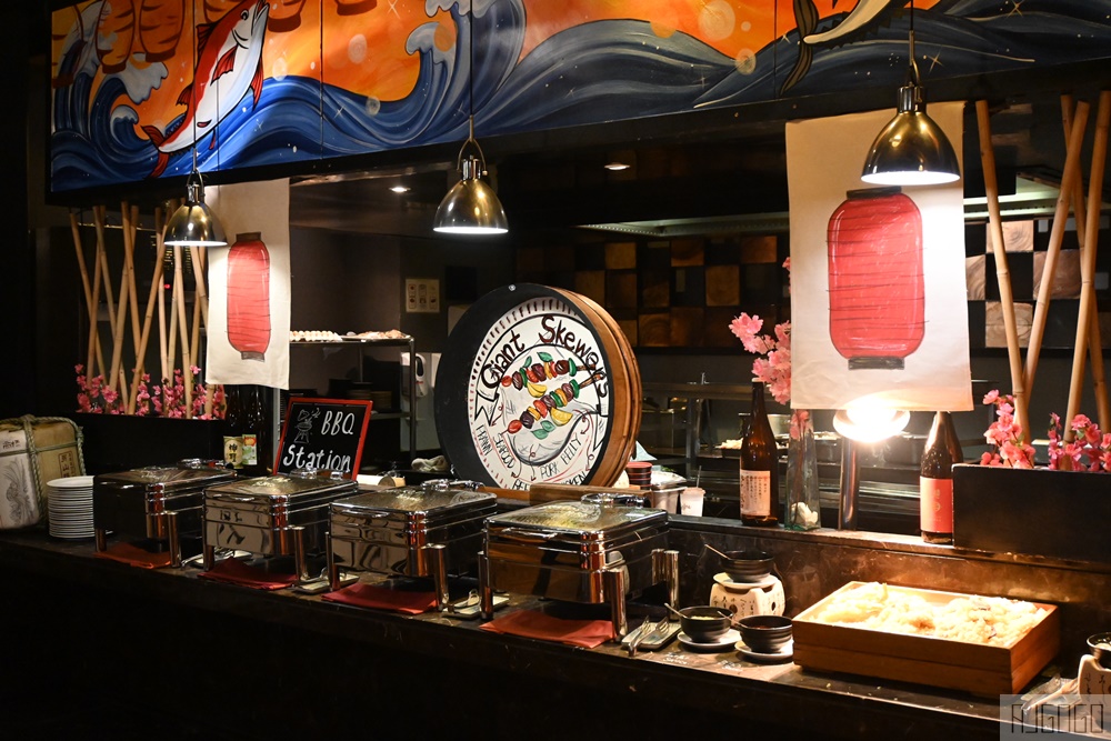 曼谷SO/酒店 週日早午餐 帝王蟹腳、鵝肝吃到飽 RED OVEN 升級版自助餐饗宴