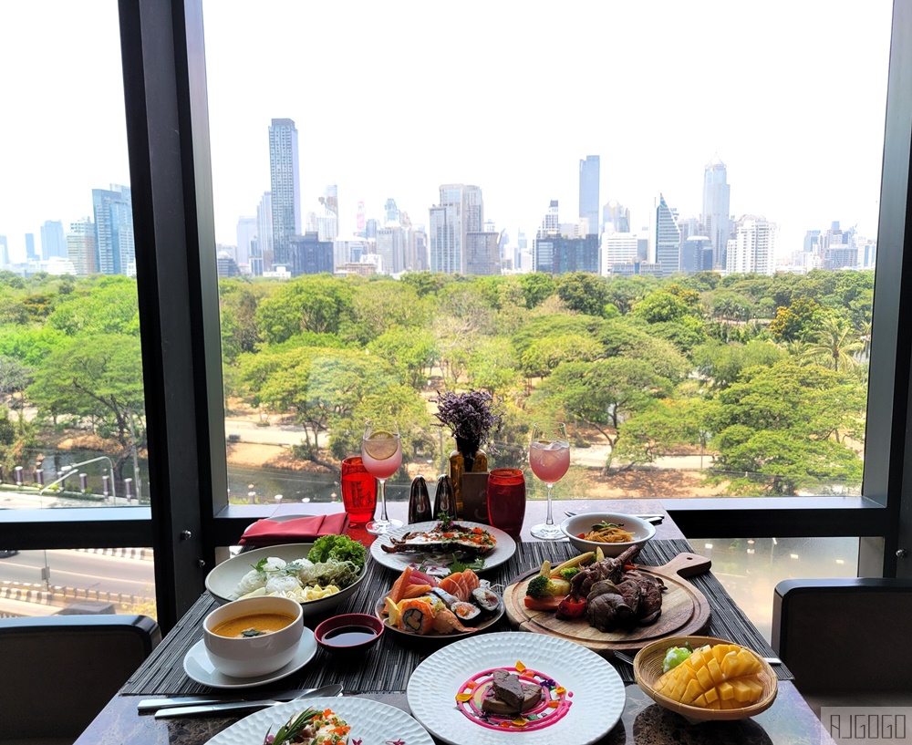 曼谷SO/酒店 週日早午餐 帝王蟹腳、鵝肝吃到飽 RED OVEN 升級版自助餐饗宴