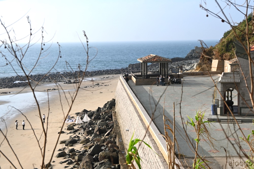 馬祖旅遊推薦 西莒方塊海 世界唯二海岸美景 在夕陽下小島野餐