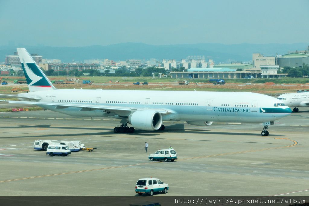 國泰航空飛香港 台北桃園-香港 經濟艙飛機餐 開箱CX467/CX408 香港機場轉機